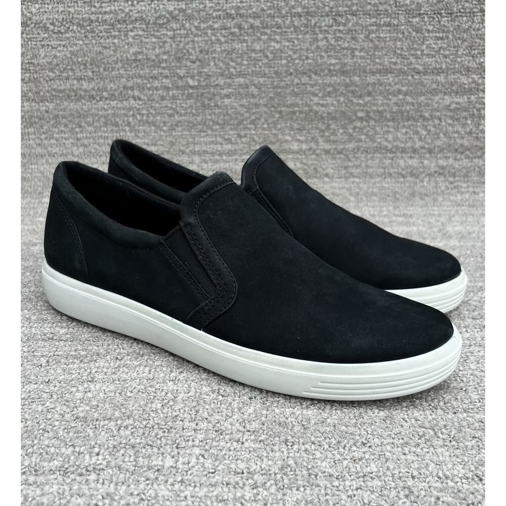 ECCO Slip-On Black Leather Sneaker Women's Size 10-10.5 US